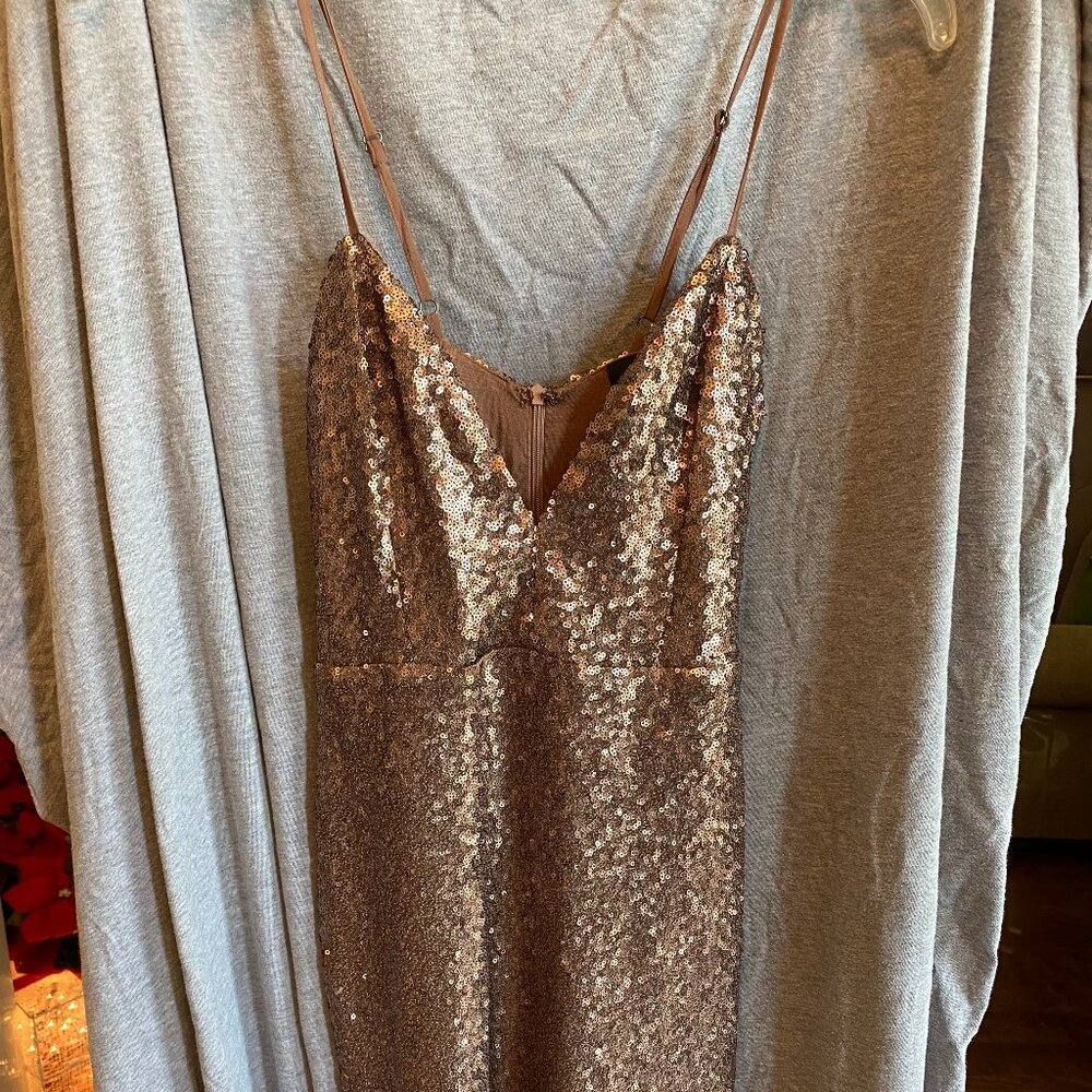 Lulus Sequin Mini Dress Small Retro Gold Bodycon V-Neck Sexy Cocktail Party SMAL - Picture 1 of 8